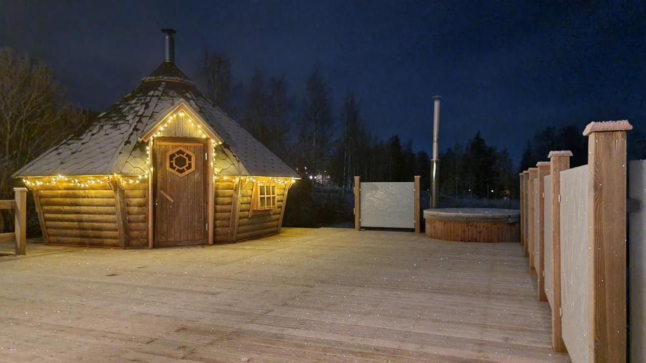 The Friendly Moose Hotel Overtornea Exterior foto