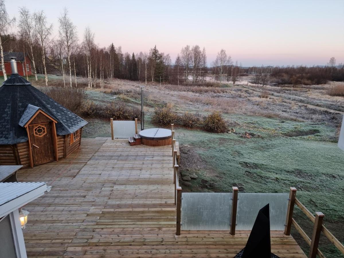 The Friendly Moose Hotel Overtornea Exterior foto